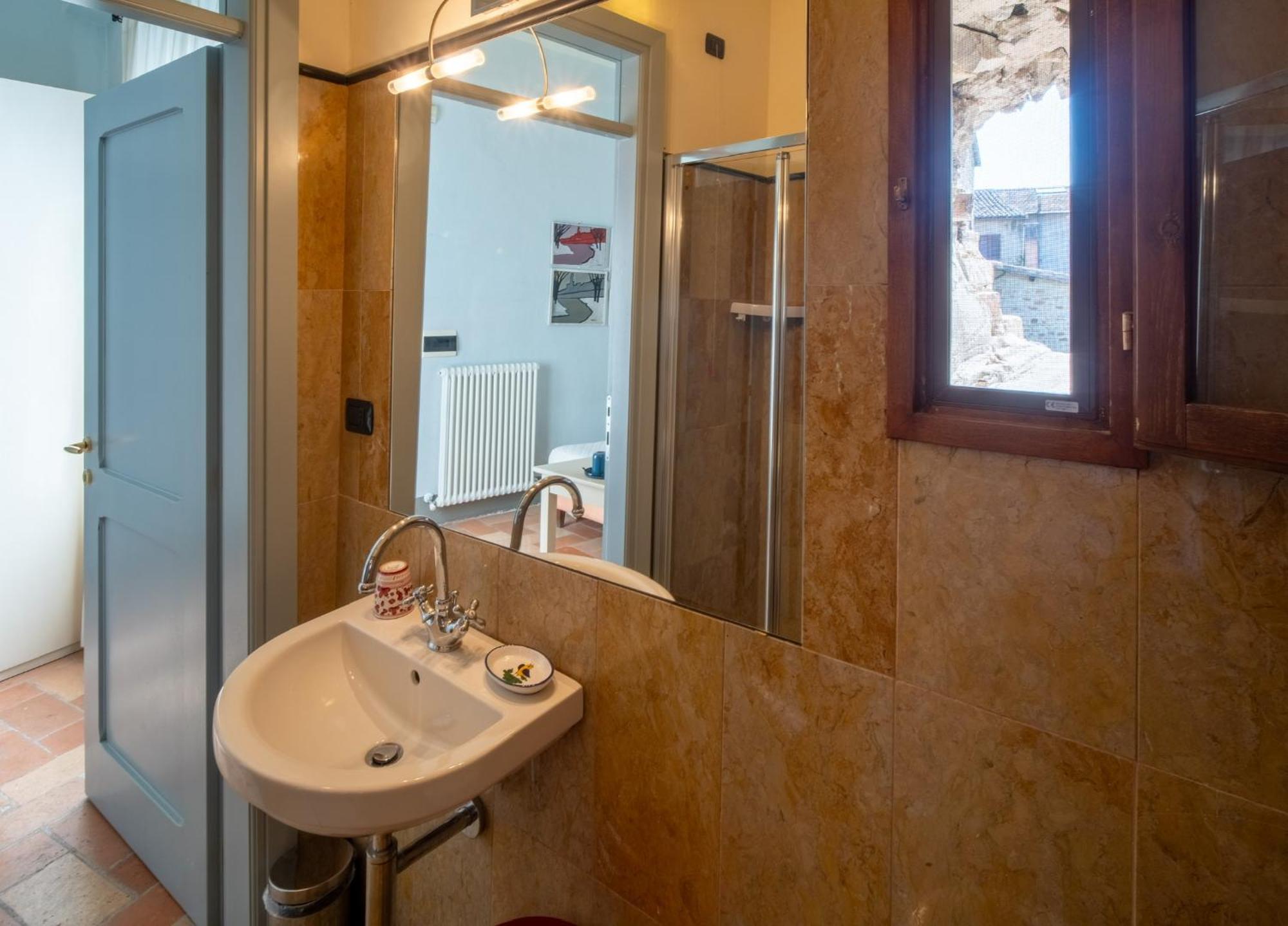 B&B Porta Perugina Беваня Екстериор снимка