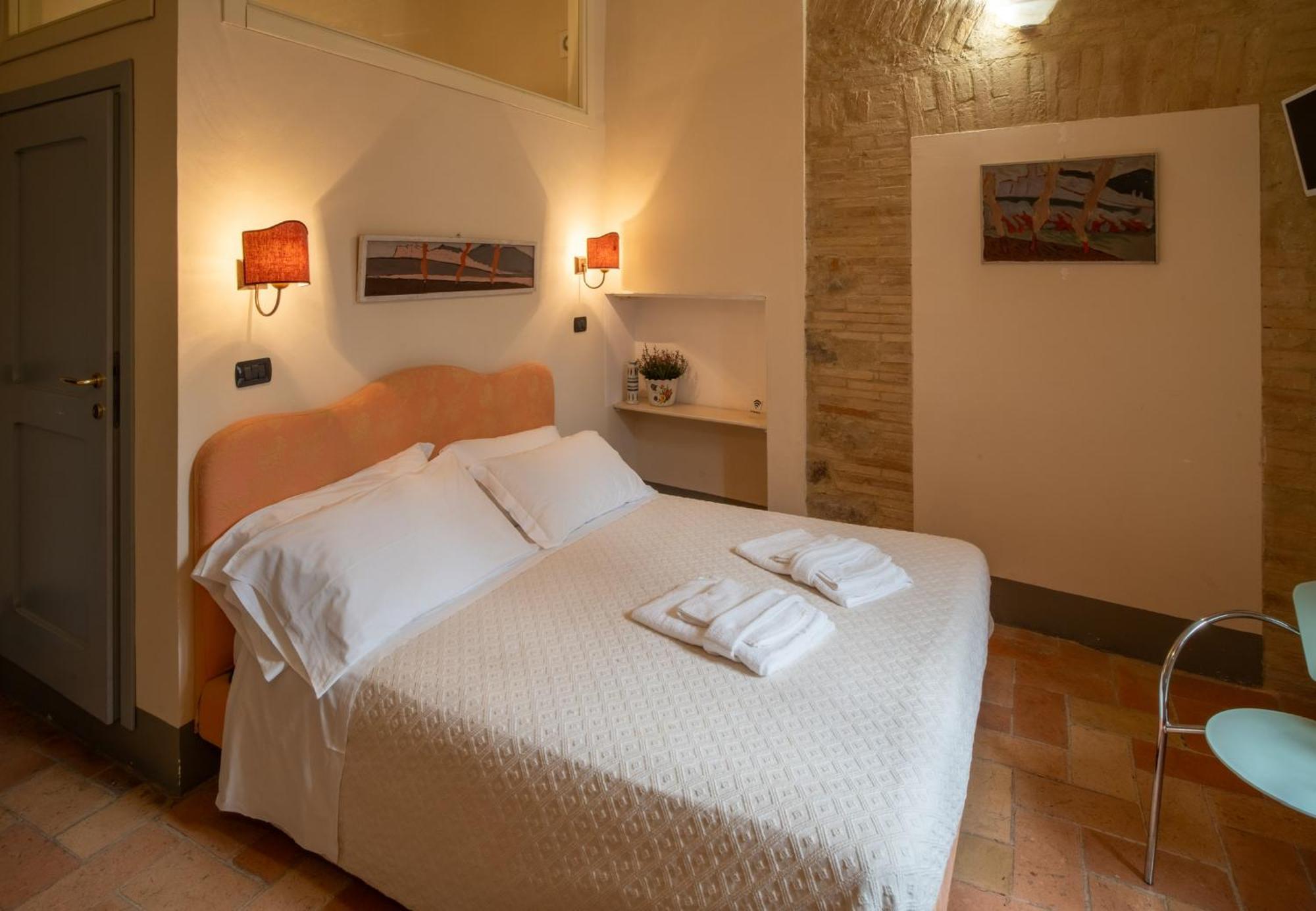 B&B Porta Perugina Беваня Екстериор снимка