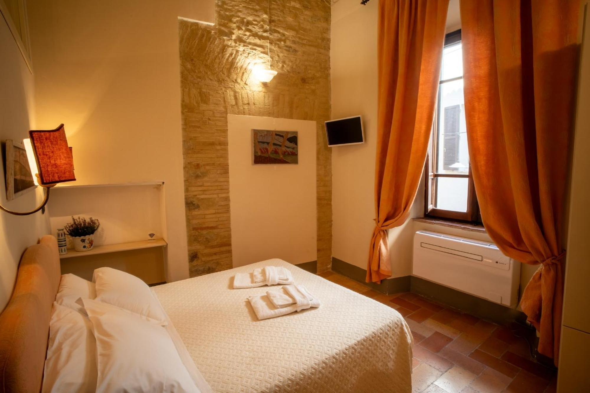 B&B Porta Perugina Беваня Екстериор снимка