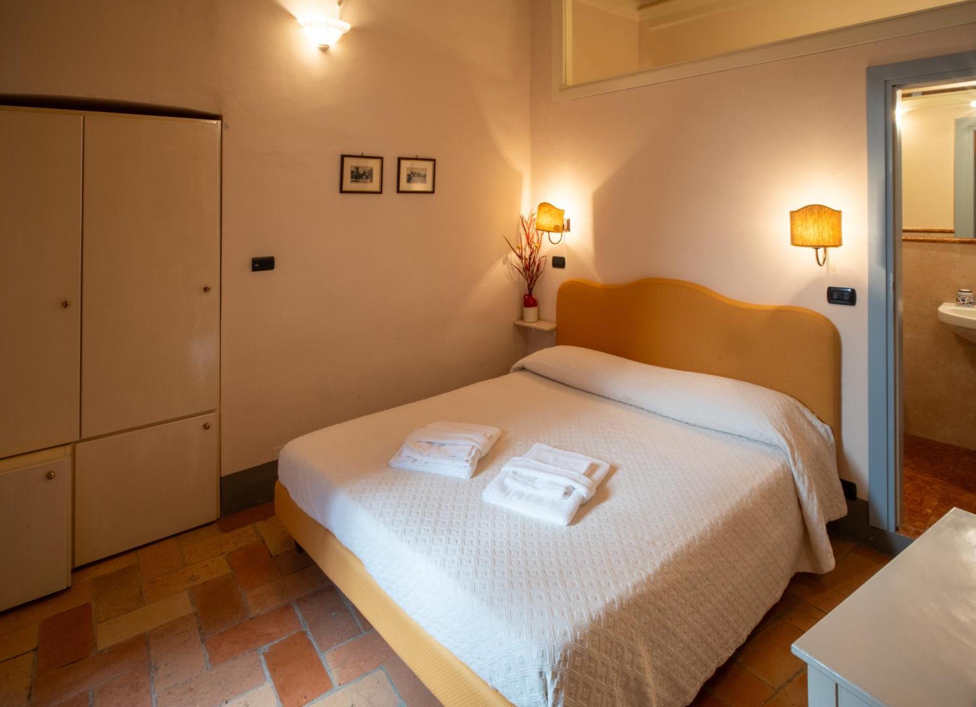 B&B Porta Perugina Беваня Екстериор снимка